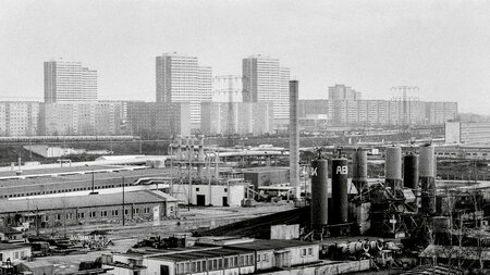 Perfektes Ensemble: Marzahn ist komplett, braucht keine überdime... Perfektes Ensemble: Marzahn ist komplett, braucht keine überdime...