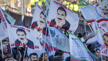 Demonstration für die Freilassung von PKK-Gründer Abdullah Öcala... Demonstration für die Freilassung von PKK-Gründer Abdullah Öcala...