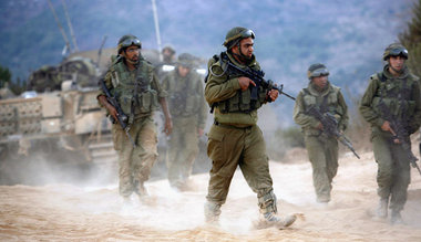 Am Mittwoch im Libanon: Israelische Soldaten auf dem Vormarsch