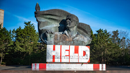 Ernst-Thälmann-Denkmal im Thälmann-Park Berlin (18.4.2022) Ernst-Thälmann-Denkmal im Thälmann-Park Berlin (18.4.2022)