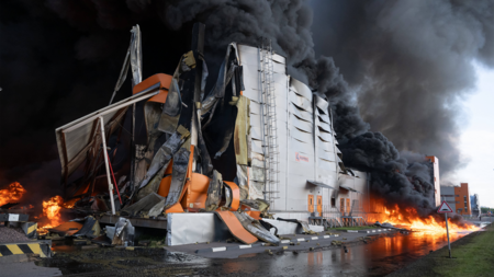 Mit Attacken weit im Hinterland hat die Ukraine zum Beispiel den... Mit Attacken weit im Hinterland hat die Ukraine zum Beispiel den...