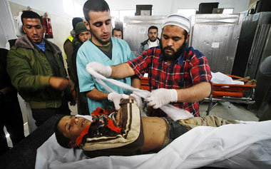 Half der Bevölkerung in Gaza zu überleben und wurde dafür von de... Half der Bevölkerung in Gaza zu überleben und wurde dafür von de...
