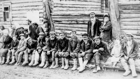Vernichtungsfeldzug gegen die Sowjetunion (russische Bauern nach... Vernichtungsfeldzug gegen die Sowjetunion (russische Bauern nach...