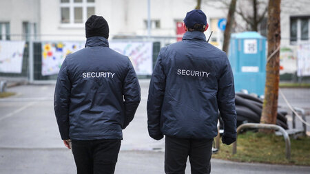 Dürfen keine Genossen sein: Wachleute