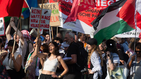 Demonstration in Köln zum Antikriegstag 2023