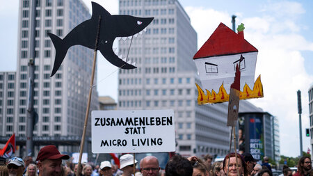 Protest gegen hohe Mieten und Verdrängung in Berlin Protest gegen hohe Mieten und Verdrängung in Berlin