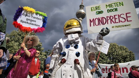 Kreativer Protest am Sonnabend in der Bundeshauptstadt Kreativer Protest am Sonnabend in der Bundeshauptstadt
