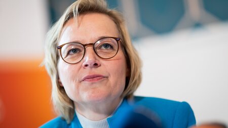 »Für eine neue Fraktion braucht es eine neue Partei«: Katja Wolf... »Für eine neue Fraktion braucht es eine neue Partei«: Katja Wolf...