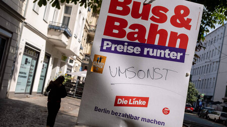 Wahlplakat der Linkspartei in Berlin Wahlplakat der Linkspartei in Berlin