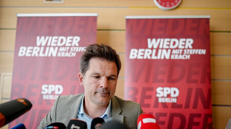 Schwört auf alles, er hat nichts falsch gemacht: Steffen Krach a... Schwört auf alles, er hat nichts falsch gemacht: Steffen Krach a...