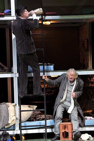 Ungesprengte Ketten: Satin (Alexander Lang) und Schauspieler (Ro...