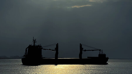 Schattenflotte aus Rostkähnen auf den Weltmeeren (Bremerhaven) Schattenflotte aus Rostkähnen auf den Weltmeeren (Bremerhaven)