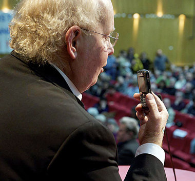 Bewegende 15 Minuten: Rechtsanwalt Robert R. Bryan spricht mit
d