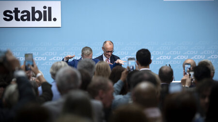 Friedrich Merz und der Berliner CDU-Spitzenkandidat Stefan Evers...