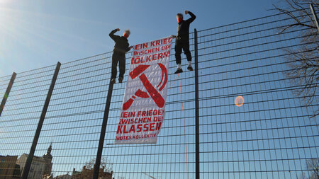 Bannerdrop-Aktion zum Schulstreik gegen Wehrpflicht (Brandenburg...