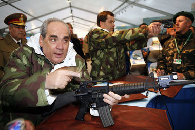 EU-Staatschefs können nun Militärausgaben aus »Anschubfonds« beg... EU-Staatschefs können nun Militärausgaben aus »Anschubfonds« beg...