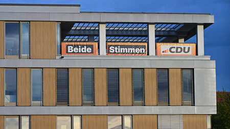 Merksatz für die eigenen Leute? »Beide Stimmen CDU« prangt über ...