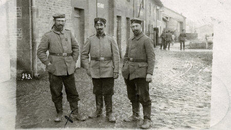 Angebliche »Drückeberger« – Feldpostkarte jüdischer Soldaten (9.... Angebliche »Drückeberger« – Feldpostkarte jüdischer Soldaten (9....