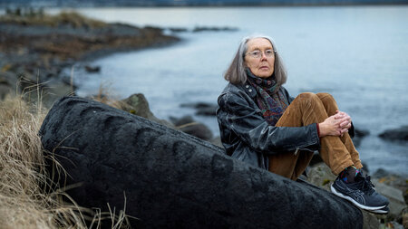 Auch auf Island zu Hause: Literaturnobelpreisträgerin Anne Carso... Auch auf Island zu Hause: Literaturnobelpreisträgerin Anne Carso...