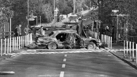 Bombenattentat auf Alfred Herrhausen am 30. November 1989 im hes... Bombenattentat auf Alfred Herrhausen am 30. November 1989 im hes...