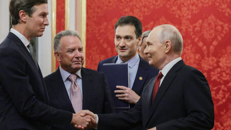 Geschäfte machen: Kushner (l.) und Witkoff (2. v. l.) bei Putin ... Geschäfte machen: Kushner (l.) und Witkoff (2. v. l.) bei Putin ...