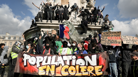 Keine Perspektiven, kein Geld, brutale Polizeigewalt: Frankreich... Keine Perspektiven, kein Geld, brutale Polizeigewalt: Frankreich...