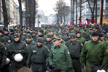 München im Februar 2009: Tausende Polizisten schützten das 45. N...
