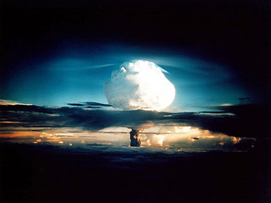 Fünfhundertmal größere Sprengkraft als die Bomben von Hiroshima ...