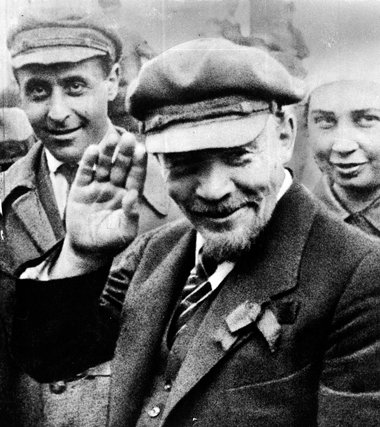In entscheidenden Fragen mit Rosa Luxemburg einig: Lenin am 1. M...