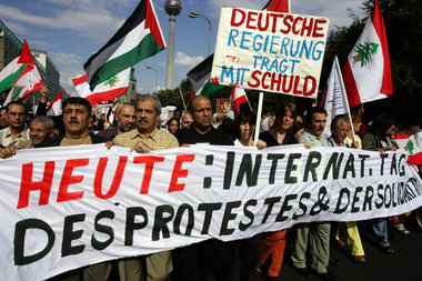 15 000 demonstrierten am Sonnabend in Berlin gegen den Krieg