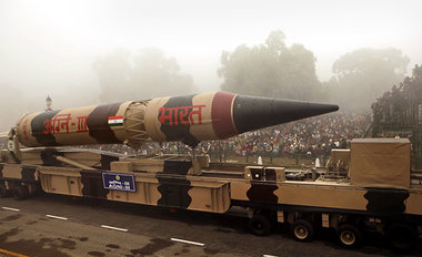 Der Überführung der »Agni-III« ins Arsenal der Streitkräfte steh...