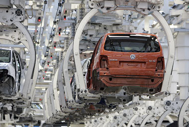 Produktionsstrecke im Wolfsburger VW-Werk