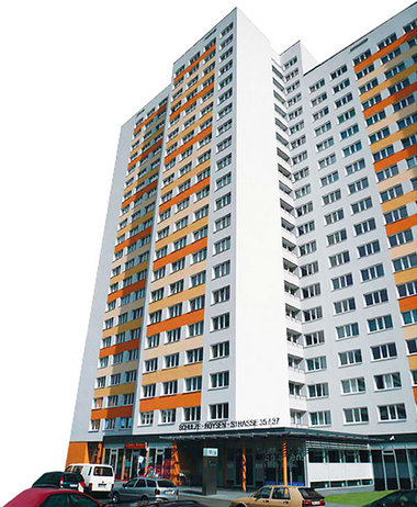 Deutschlands größtes Niedrigenergiehaus: Wer hat’s saniert? Ral... Deutschlands größtes Niedrigenergiehaus: Wer hat’s saniert? Ral...