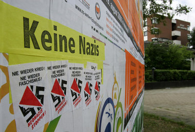 Am 15. August vor dem »Hotel am Stadtpark«: Delmenhorster wollen...