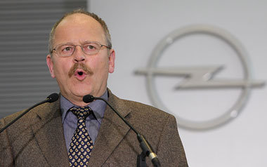 In der Krise wählt man das vermeintlich Sichere: »Mr. Opel« fuhr...