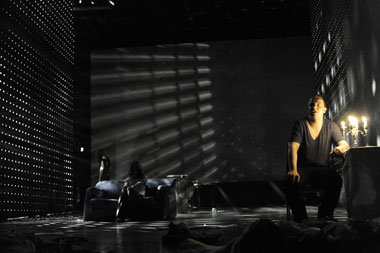 Ohne Strom und ohne Gesang: Williams’ »Glasmenagerie« ganz pur