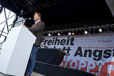 Ver.di-Chef Frank Bsirske im September 2009 in Berlin auf einer ...