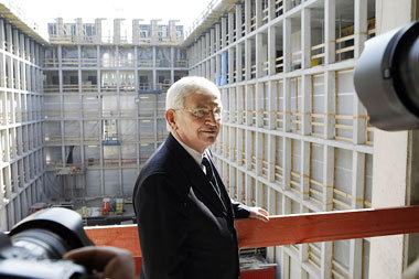 Der Hausherr in seiner Großbaustelle: BND-Präsident Ernst Uhrlau Der Hausherr in seiner Großbaustelle: BND-Präsident Ernst Uhrlau