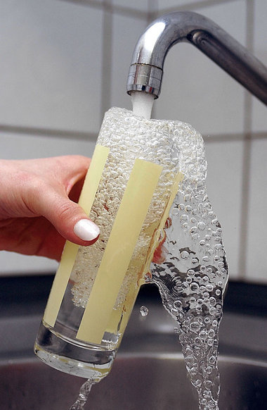 Wasser marsch: Nach der Logik der Konzerne kann nur steigender V...