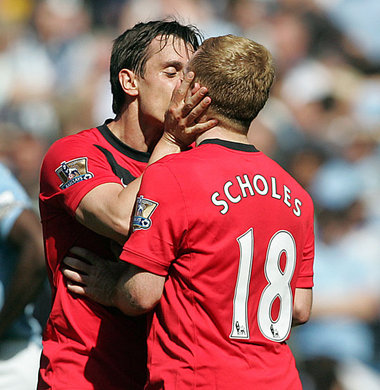 K&uuml;&szlig;chen, K&uuml;&szlig;chen: Paul Scholes wird nach
s...