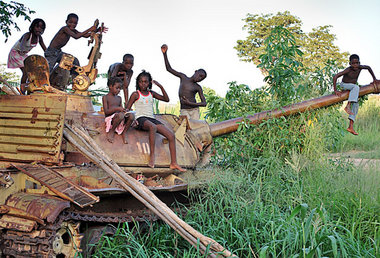 Was wird aus dem Kontinent? – »Der afrikanische
Pati... Was wird aus dem Kontinent? – »Der afrikanische
Pati...