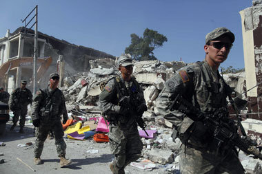 Im Schatten der Hilfsma&szlig;nahmen: US-Milit&auml;r setzt
sich...
