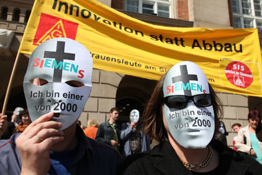 Protestaktion am Mittwoch auch vor dem Siemens-Verwaltungsgebäud...