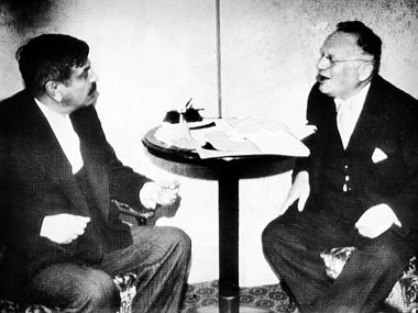 Friedenspolitik am Katzentisch: Maxim M. Litwinow (r.),
Auß... Friedenspolitik am Katzentisch: Maxim M. Litwinow (r.),
Auß...