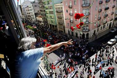 Anregung aus dem Spalier der Maidemonstration in Lissabon: den
G...