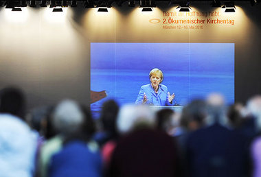 Da hilft nur noch das Kirchentagsmotto: &raquo;Damit ihr
Hoffnun...