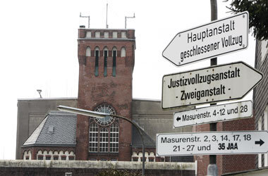 Justizvollzugsanstalt Remscheid: In Berlin streitet die
Koalitio... Justizvollzugsanstalt Remscheid: In Berlin streitet die
Koalitio...