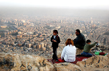 Über den Dächern der Millionenmetropole Damaskus
