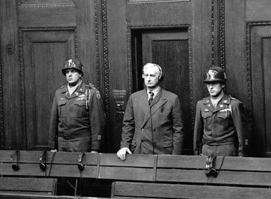 Zusammenspiel zwischen Wirtschaft und Verbrechen:
&raquo;Flick&l...