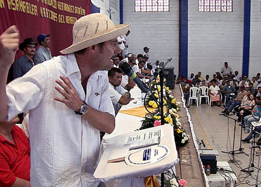Juan Dom&iacute;nguez vertritt 12000 Plantagenarbeiter aus
Nicar...